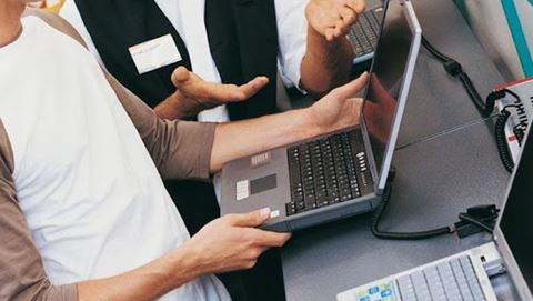 Lựa chọn Máy tính xách tay – Laptop theo mức tài chính