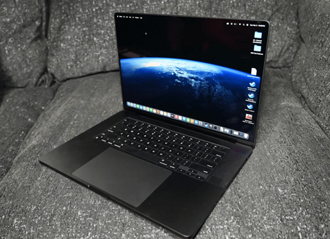 Đây là những laptop pin trâu nhất năm 2024