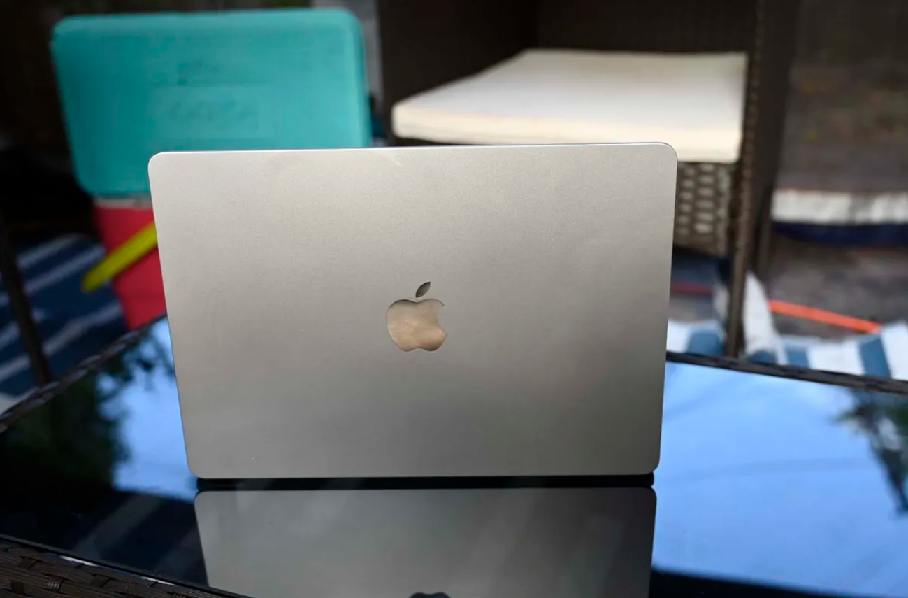 10 laptop đáng tiền nhất đầu năm 2024 cho mọi đối tượng - 1