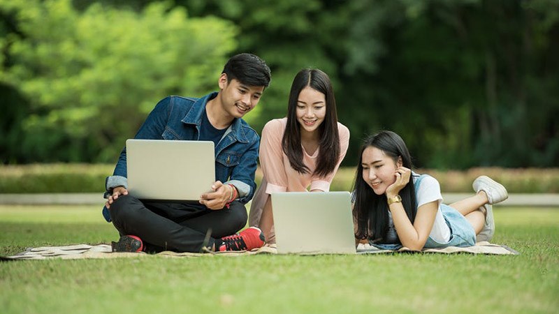 Mẹo mua máy tính xách tay cho con của bạn: Cấu hình laptop ảnh hưởng thế nào?