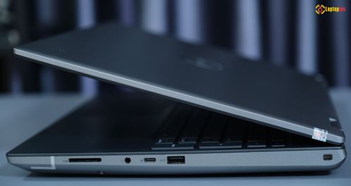 Dell Precision 7670 Workstation 1