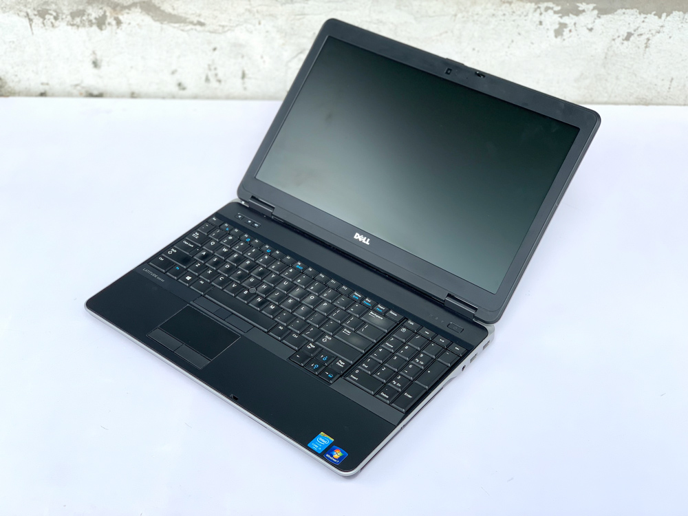 Laptop cũ Dell Latitude E6540