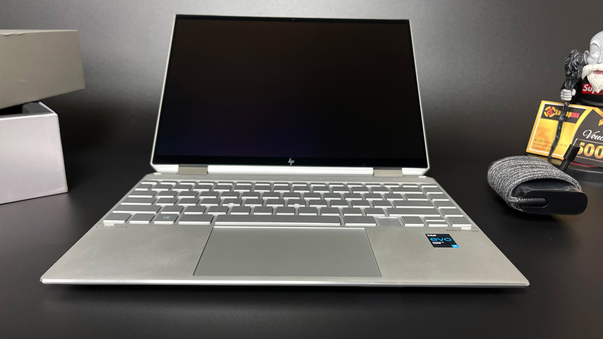 HP Spectre X360 14T-EA000 (2021) 2-in-1 (Core i7-1165G7 RAM 16GB SSD 512GB 14 inch 3K Touch/ Windows 10 bản quyền) laptop365